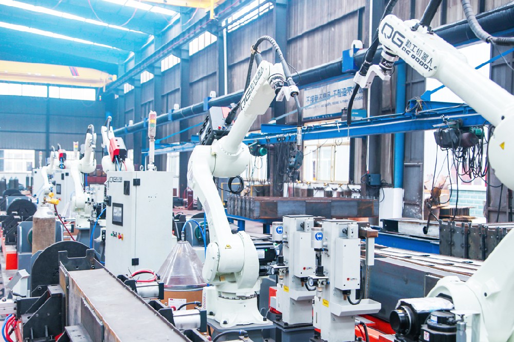 Robot di saldatura a fascio finale