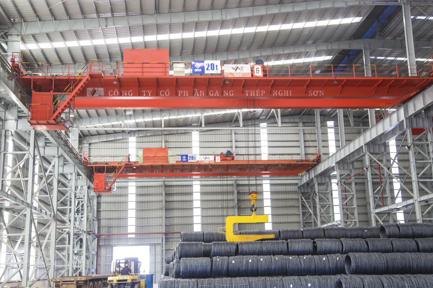 Overhead double girder crane.JPG