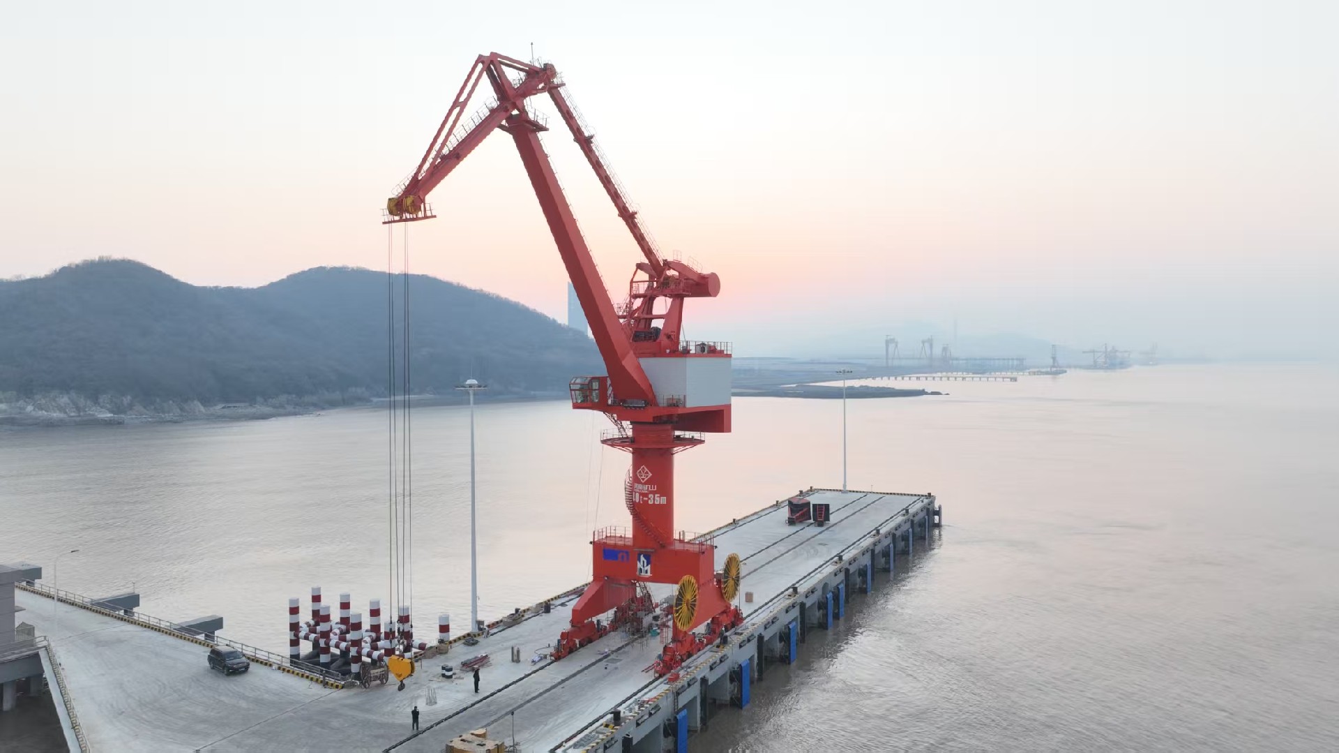 Portal Harbor Crane.jpg