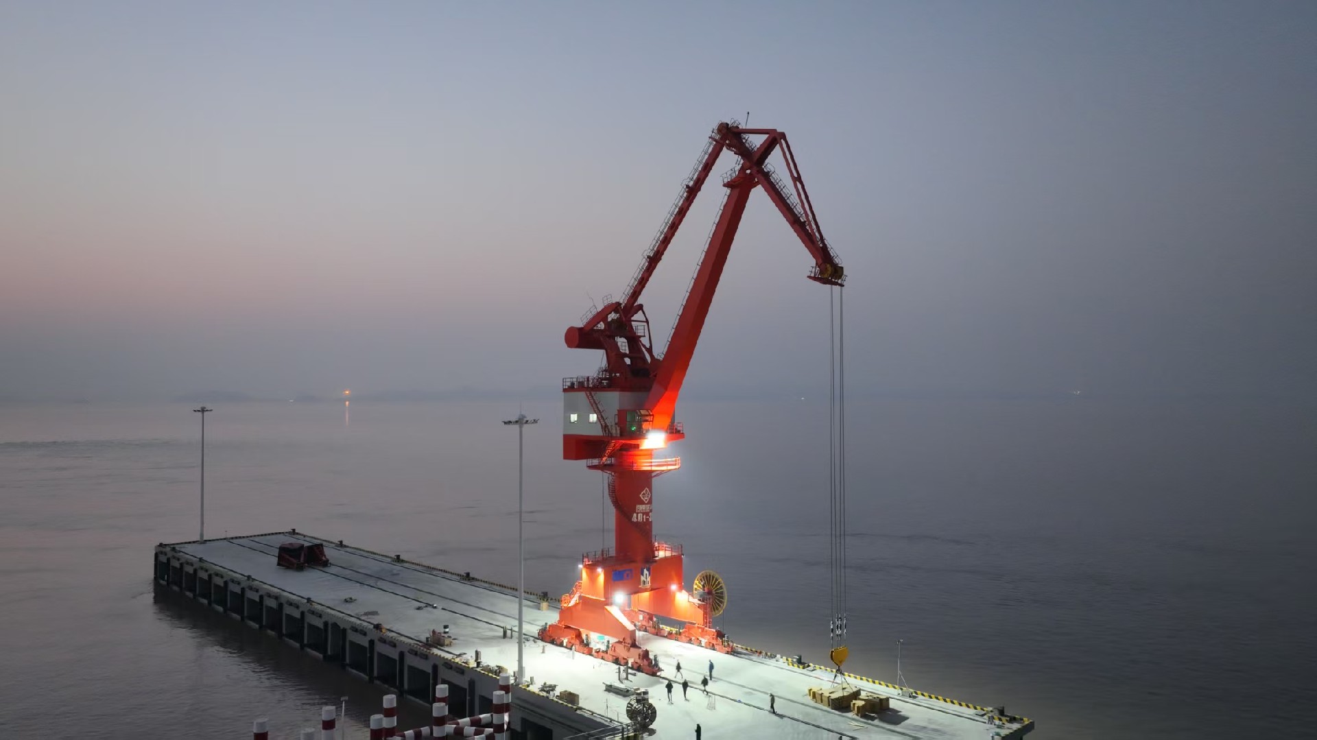 Portal Harbor Crane (4).jpg
