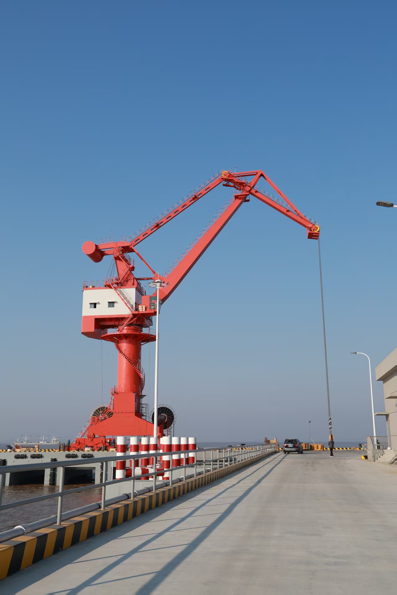Portal Harbor Crane (2).jpg