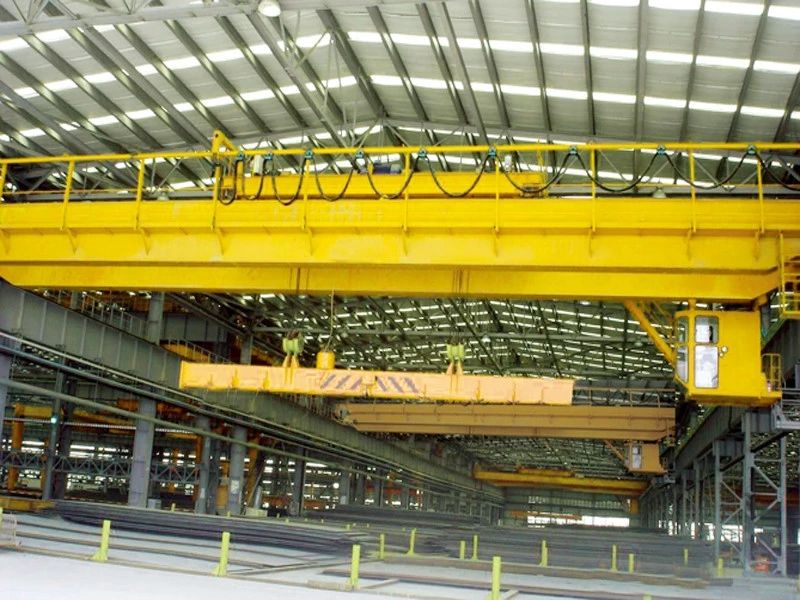 Electromagnetic hanging beam bridge crane