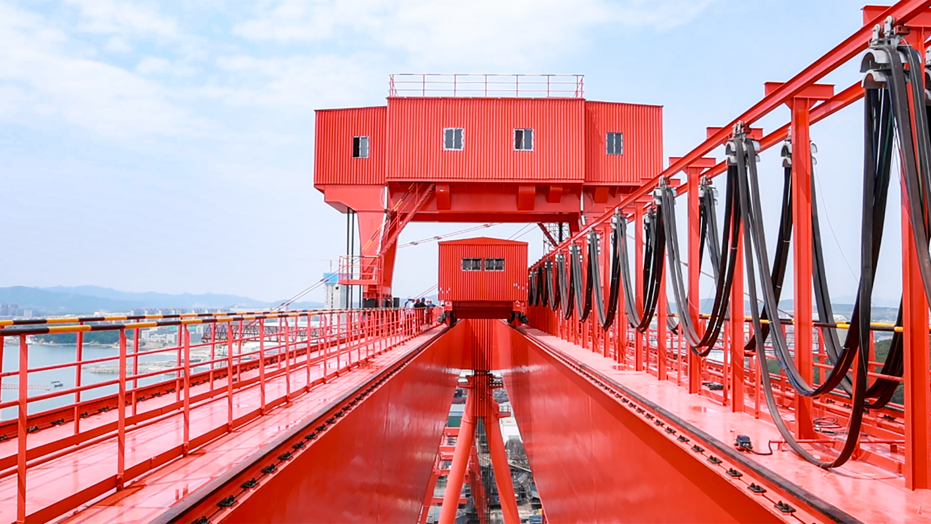 Henan Mine Crane Suppliers, Manufacturers, Producers for Various Lifting Applications