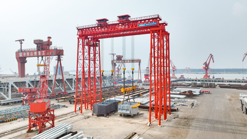 Crane application in construction and infrastructure from Henan Mine Crane's construction and infrastructure application case