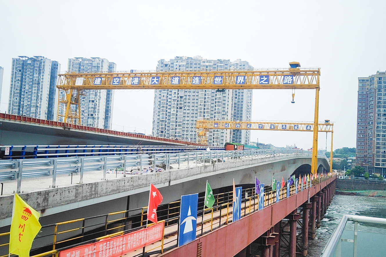 Crane application in construction and infrastructure from Henan Mine Crane's construction and infrastructure application case