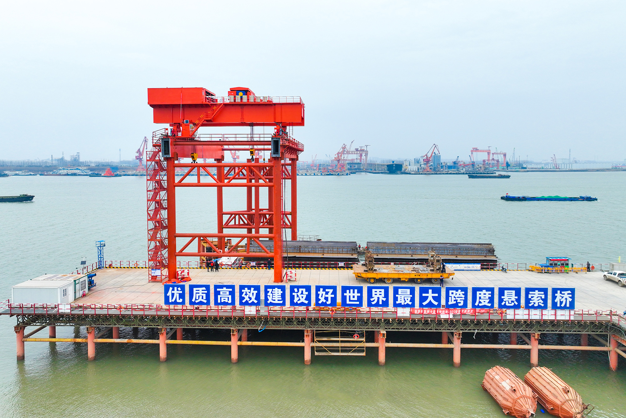 Crane application in construction and infrastructure from Henan Mine Crane's construction and infrastructure application case