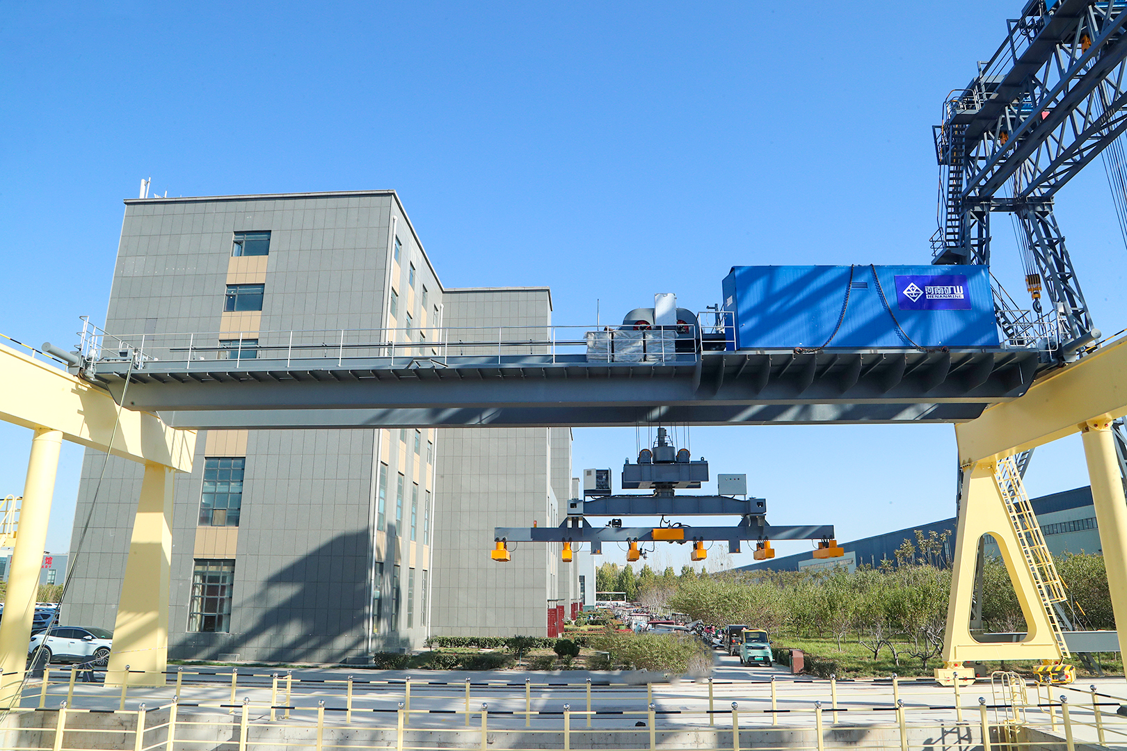 Crane application in warehousing and logistics from Henan Mine Crane's warehousing and logistics application case