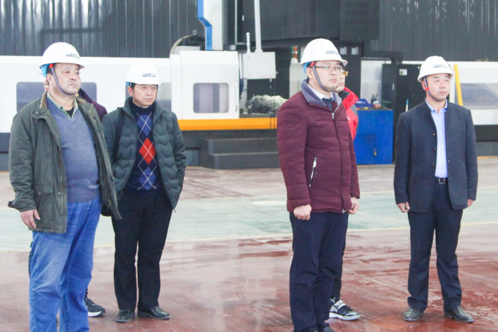 Customer visit to the crane manufacturing facility