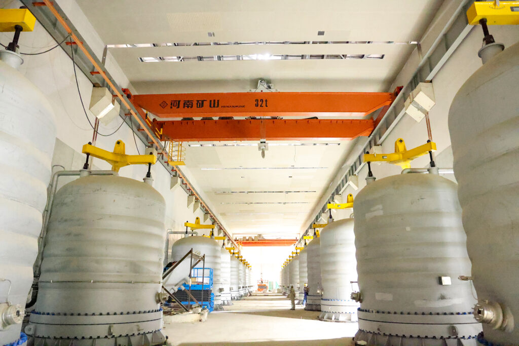 Cleanroom explosion-proof overhead crane for a polysilicon production application
