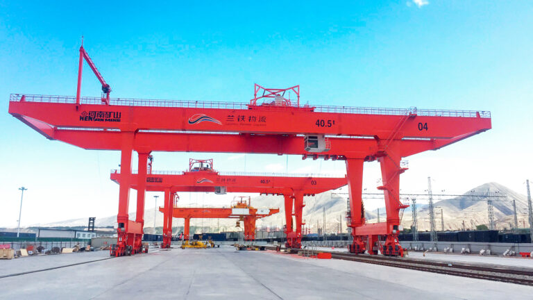 Henan Mine Crane Rail-Mounted Container Gantry Crane (CMJ)