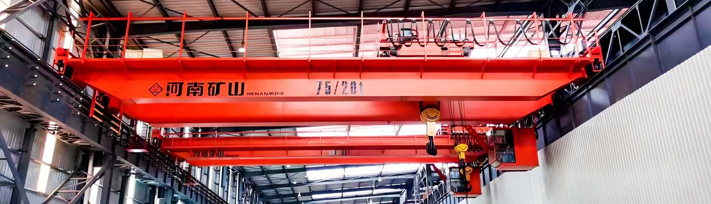 Overhead crane installed in a steel hot rolling mill