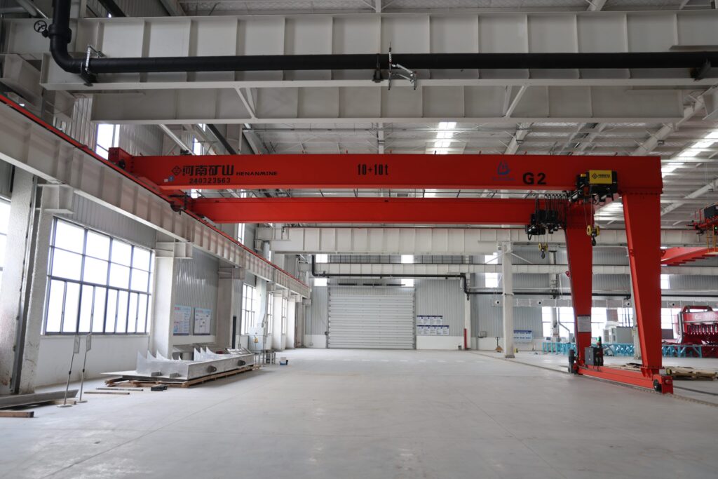 Semi-gantry crane with electric hoist by Henan Mine Crane