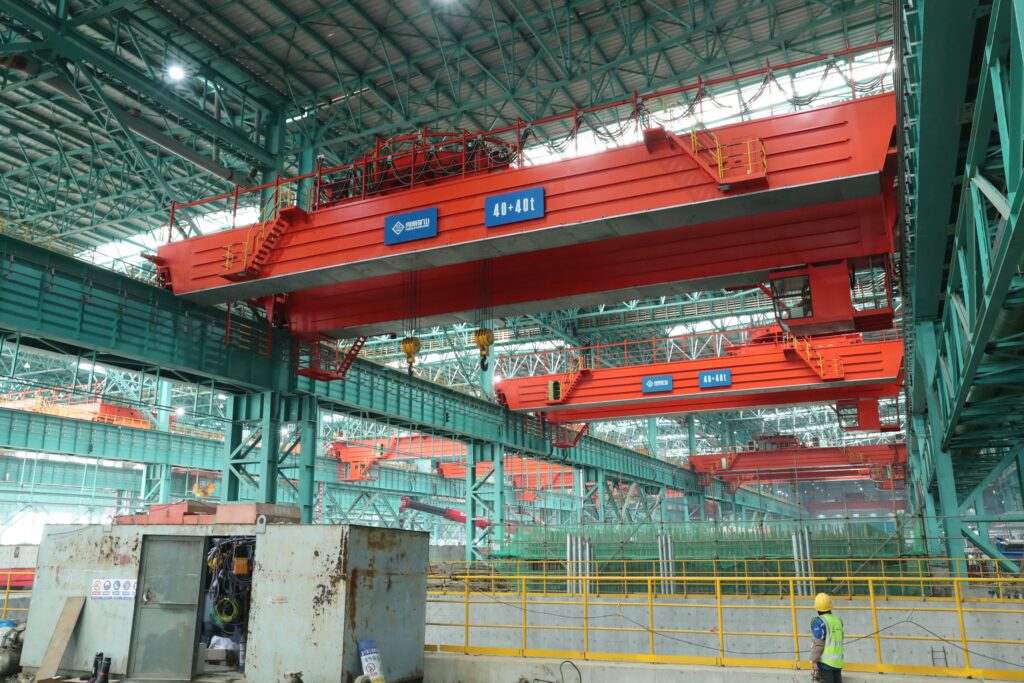 Top-rotating electromagnetic overhead crane by Henan Mine Crane