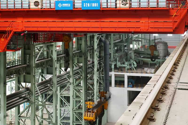 Metallurgical double-girder overhead crane by Henan Mine Crane