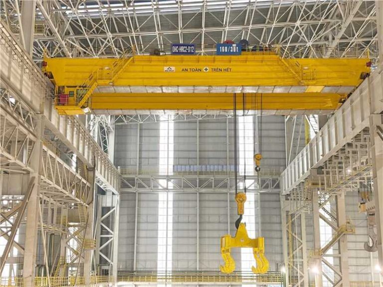 Henan Mine Crane YZD metallurgical overhead crane product image