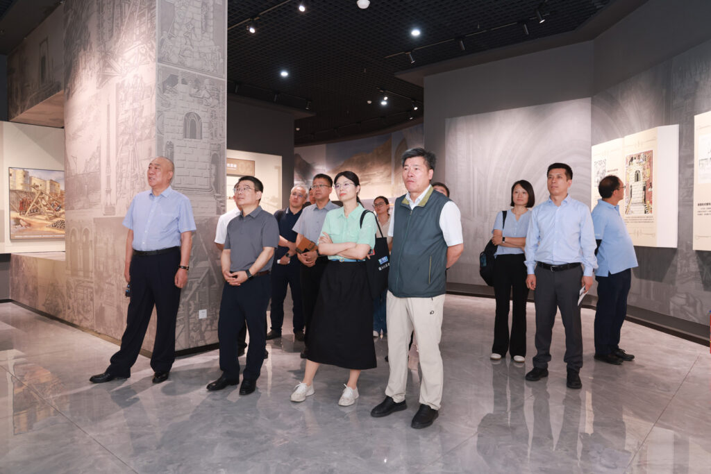 Crane Institute Visit Focuses on Automated Overhead Handling — image 5 Technical cooperation meeting on automated overhead material handling