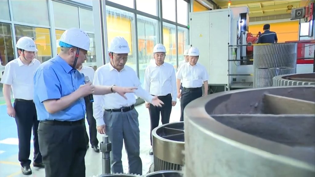 2025 Review Covers Heavy Lifting, Automation and Factory Testing — image 4 2025 annual review of Henan Mine crane projects and manufacturing activities