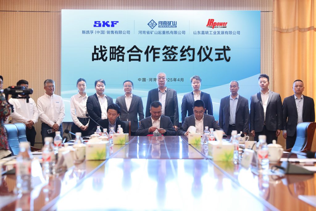 2025 Review Covers Heavy Lifting, Automation and Factory Testing — image 25 2025 annual review of Henan Mine crane projects and manufacturing activities