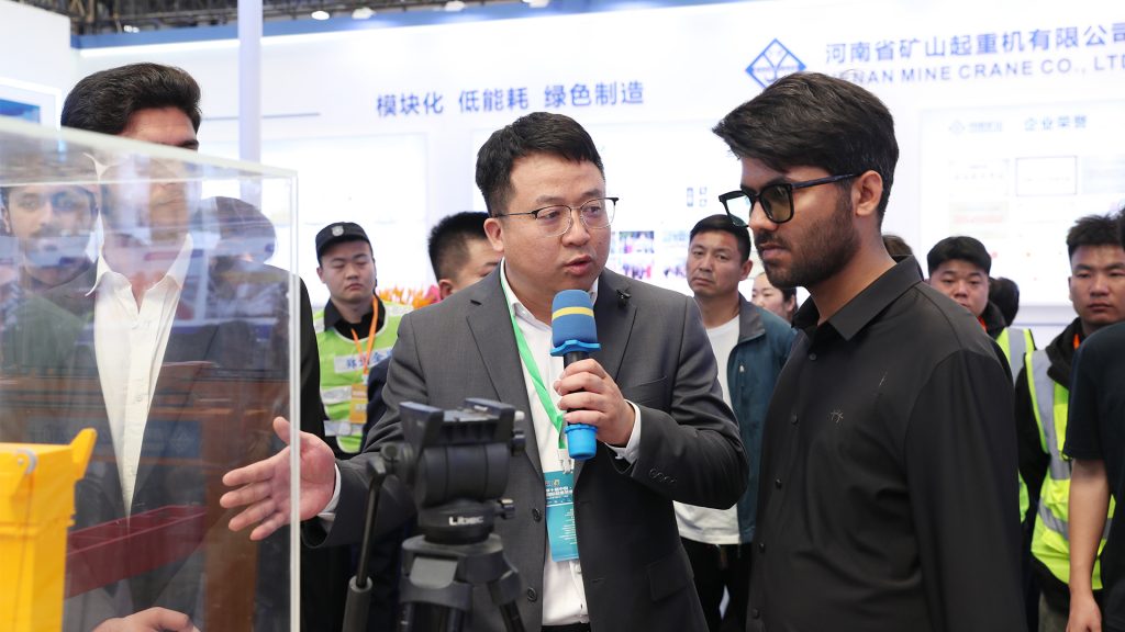 2025 Review Covers Heavy Lifting, Automation and Factory Testing — image 28 2025 annual review of Henan Mine crane projects and manufacturing activities