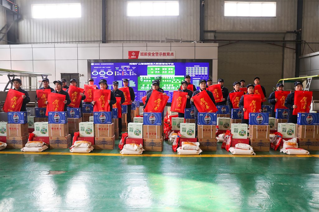 2025 Review Covers Heavy Lifting, Automation and Factory Testing — image 42 2025 annual review of Henan Mine crane projects and manufacturing activities