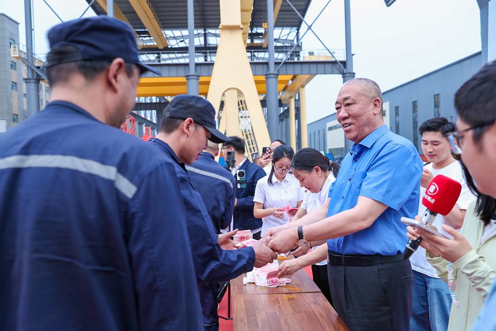 2025 Review Covers Heavy Lifting, Automation and Factory Testing — image 48 2025 annual review of Henan Mine crane projects and manufacturing activities