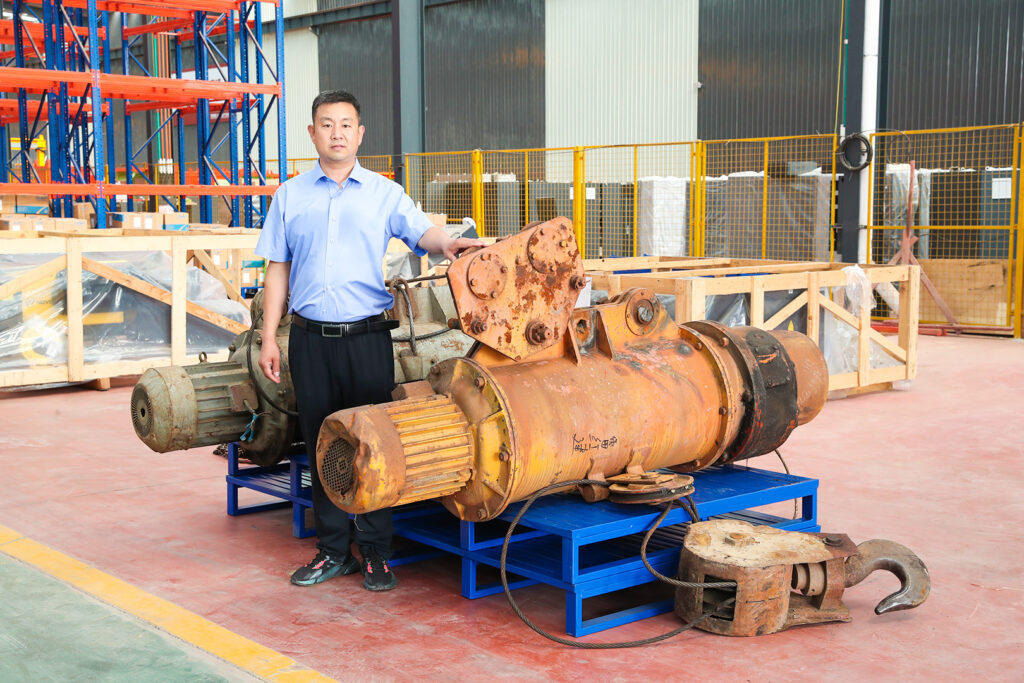 Historic hoists and engineering materials donated to the crane museum