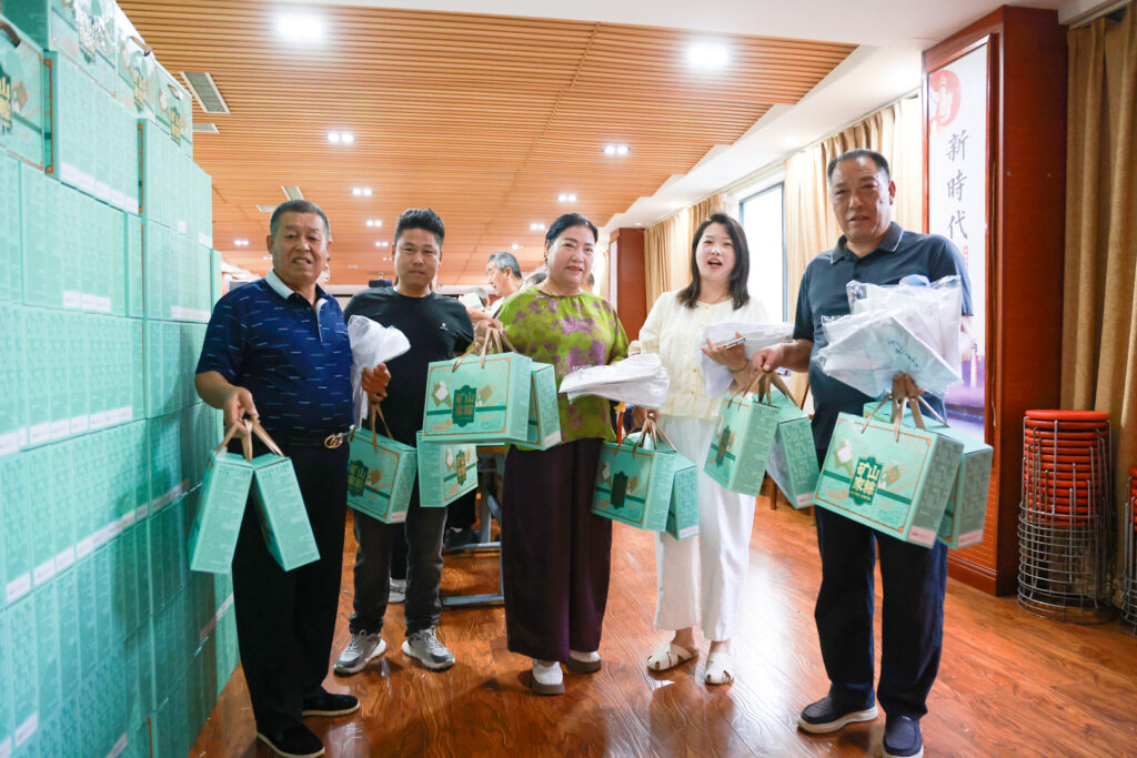 Dragon Boat Festival employee gift distribution at Henan Mine