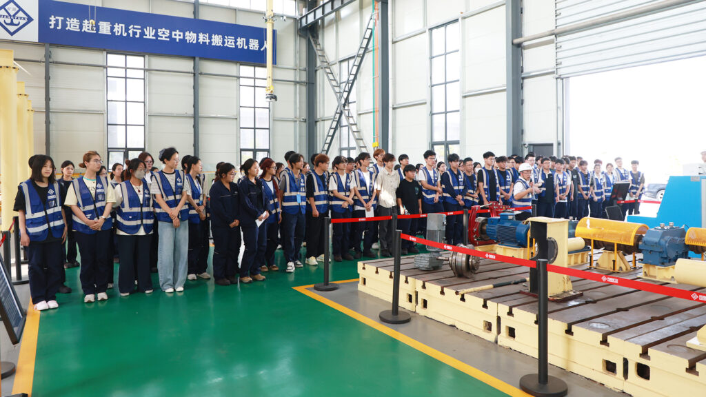 291 Interns Complete Employee-Family Summer Programme — image 14 Summer internship completion programme for Henan Mine employee families