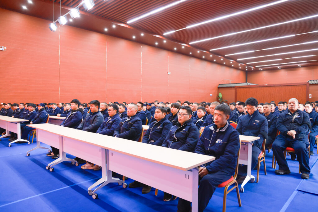 Lunar New Year gift distribution for crane factory employees