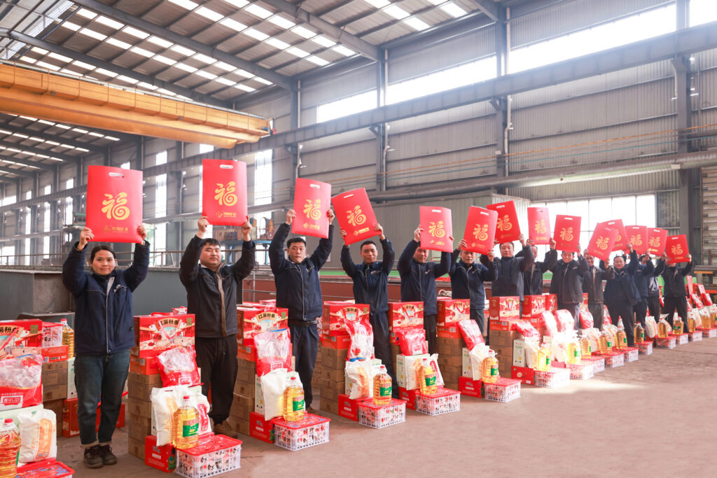 Lunar New Year gift distribution for crane factory employees