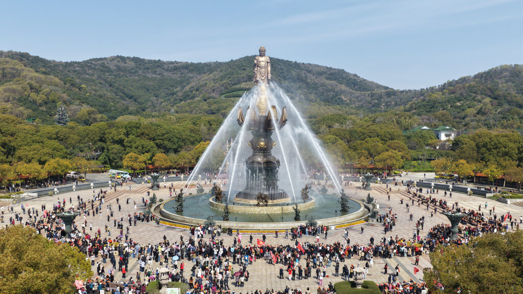 Employee parents visiting Wuxi during the 2026 company travel programme