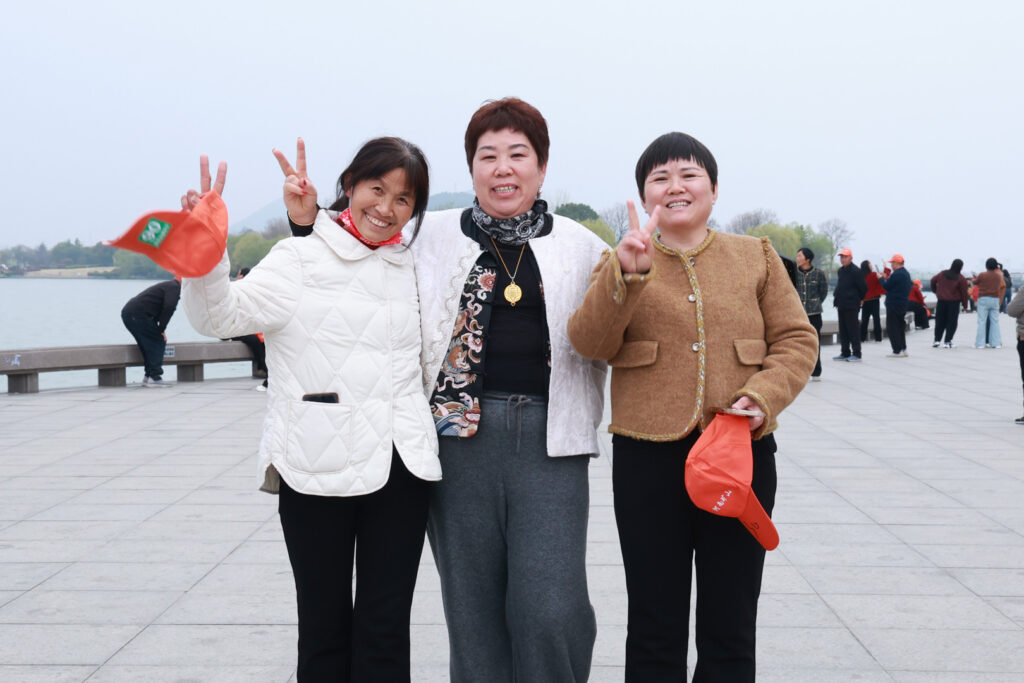 Employee parents at the Xuzhou opening stage of their travel programme