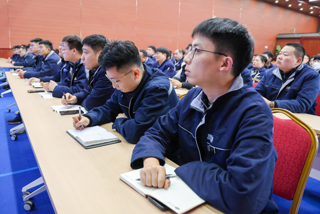 Specialist wire rope electric hoist design and manufacturing training