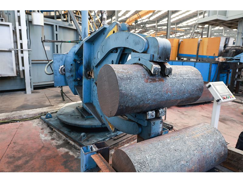 Forged crane wheels and the integrated forging-and-rolling production line