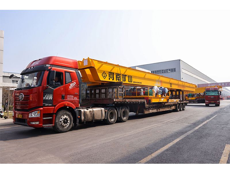 Crane equipment loaded for the Saudi Arabian steel-plant shipment