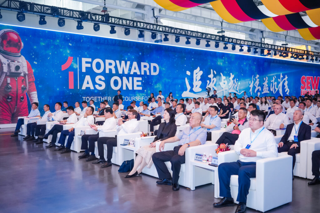 Henan Mine representatives attending the SEW Foshan branch opening