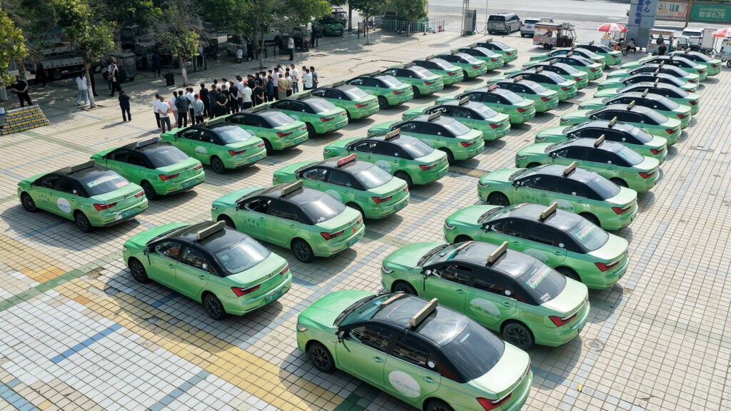 Exam Transport Programme Returns for Local Students — image 6 Vehicles and participants in the 2026 student exam transport programme