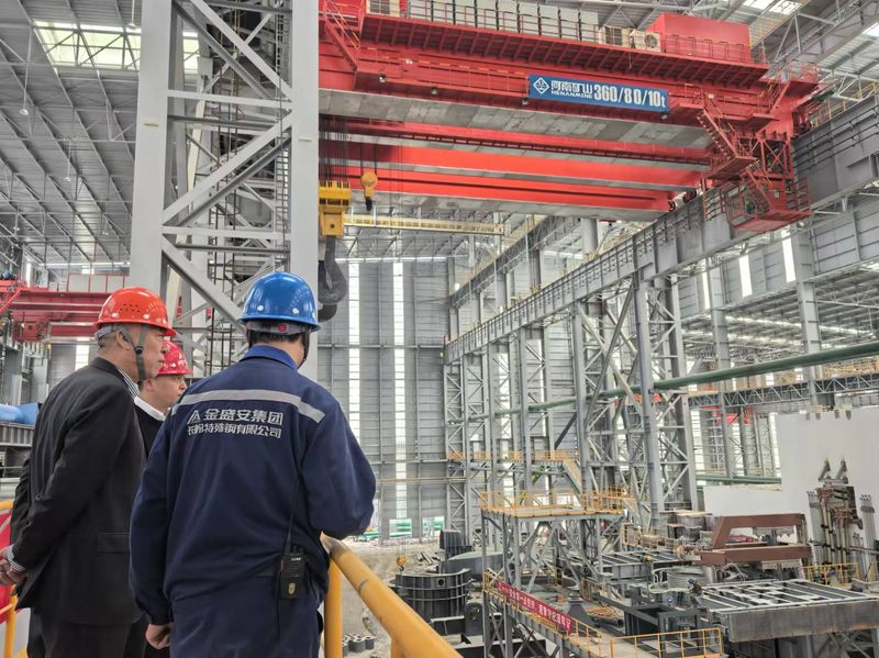 Partner visit and 360 t four-girder casting crane at Jinsheng’an Group