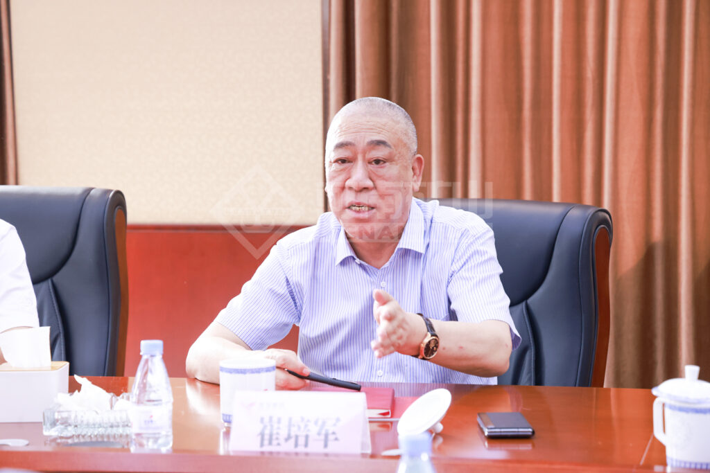 Henan Mine and Youfa representatives during a manufacturing cooperation visit
