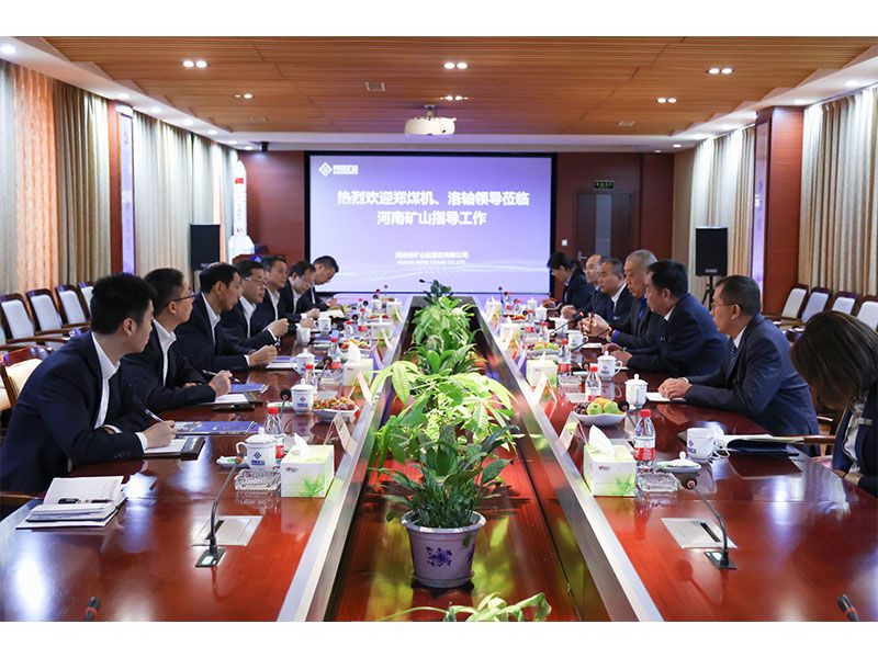 Industrial partners visiting the crane manufacturing facilities in October 2022