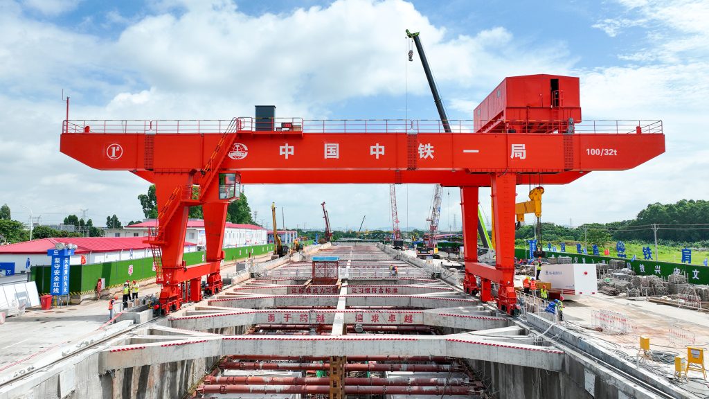 Gantry crane above a metro shaft excavation site