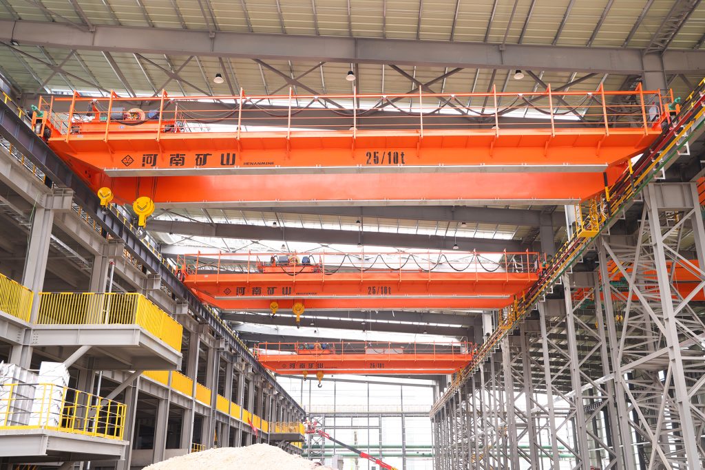 Overhead crane installed in a photovoltaic polysilicon processing facility