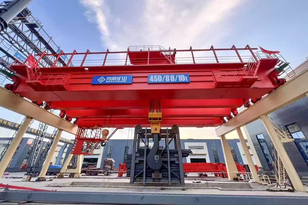 Heavy casting crane for electric furnace steel ladle handling