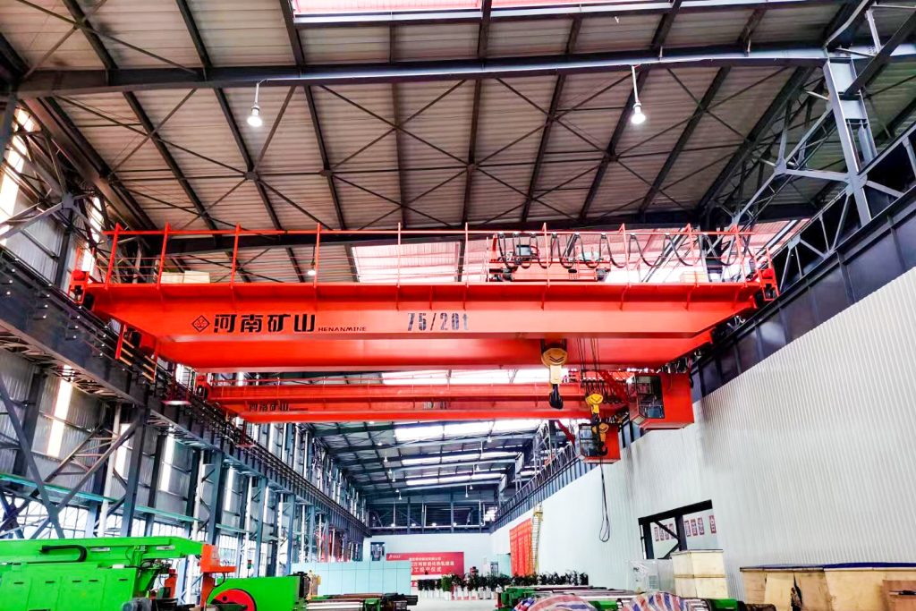 Overhead crane installed in a steel hot rolling mill