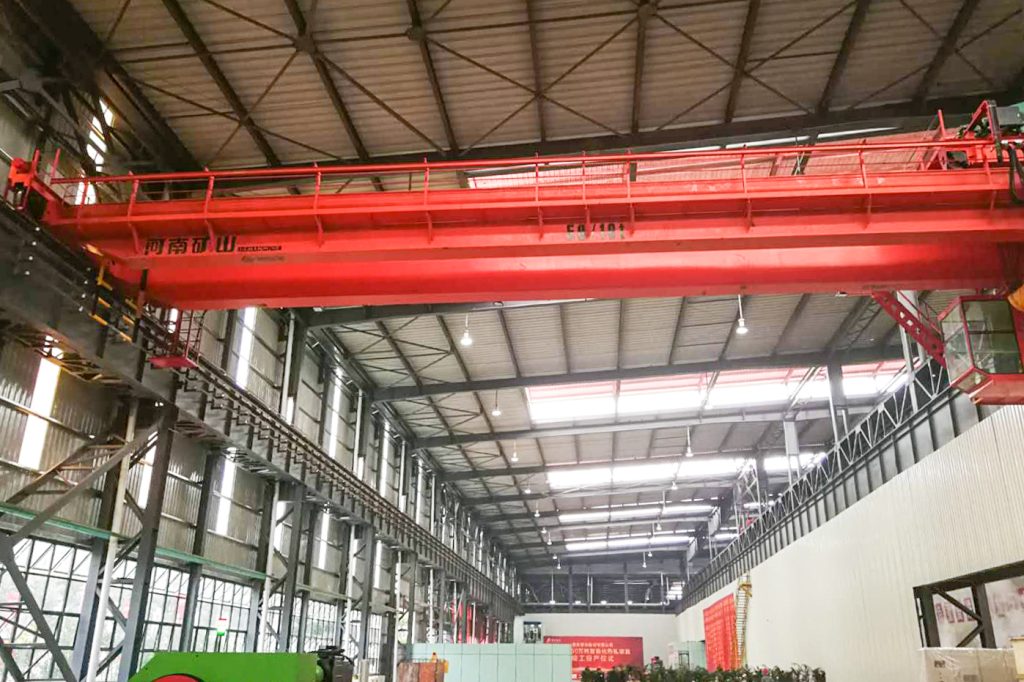 Overhead crane installed in a steel hot rolling mill